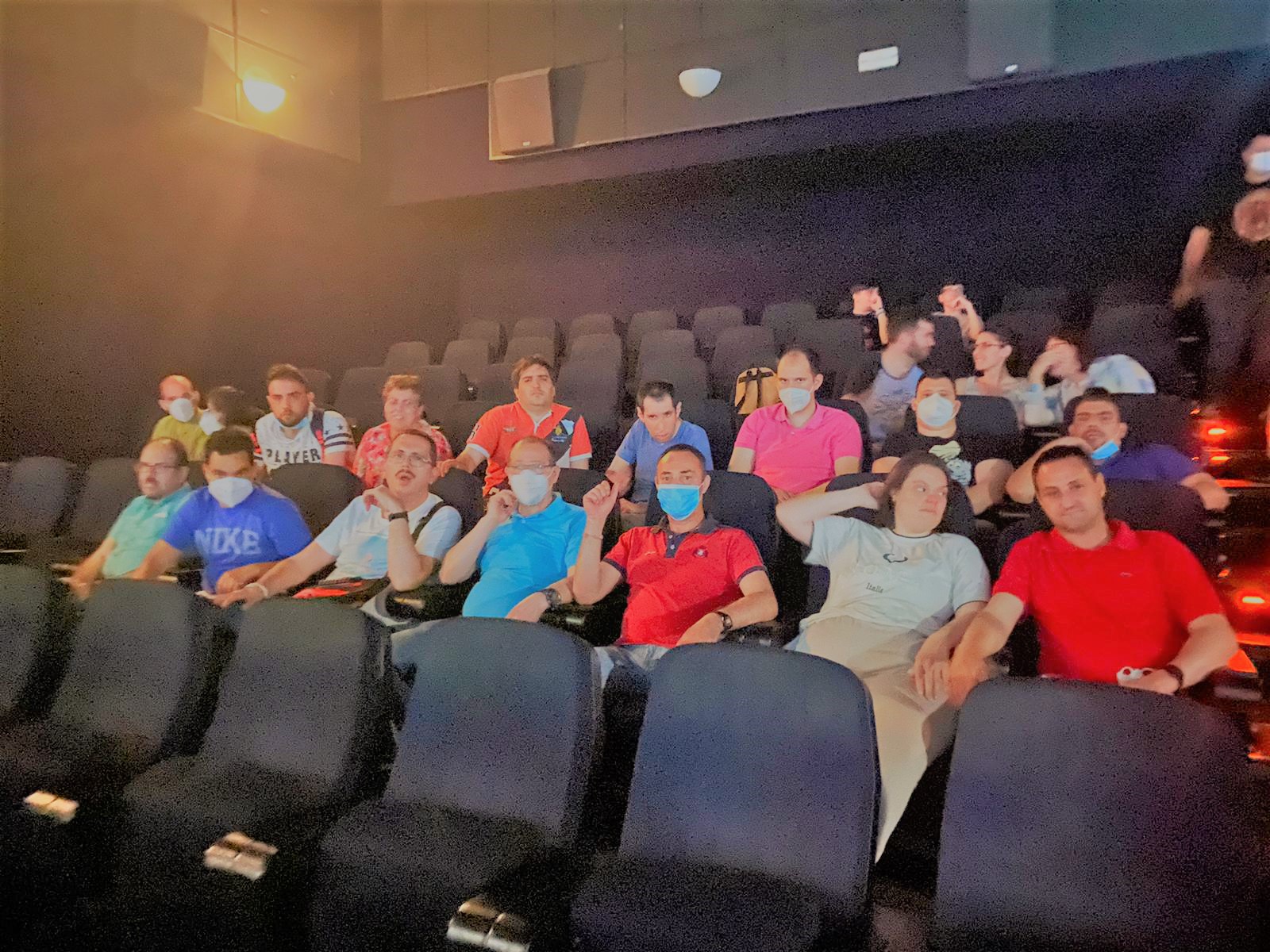 UNA BONITA Y DIVERTIDA TARDE EN EL CINE