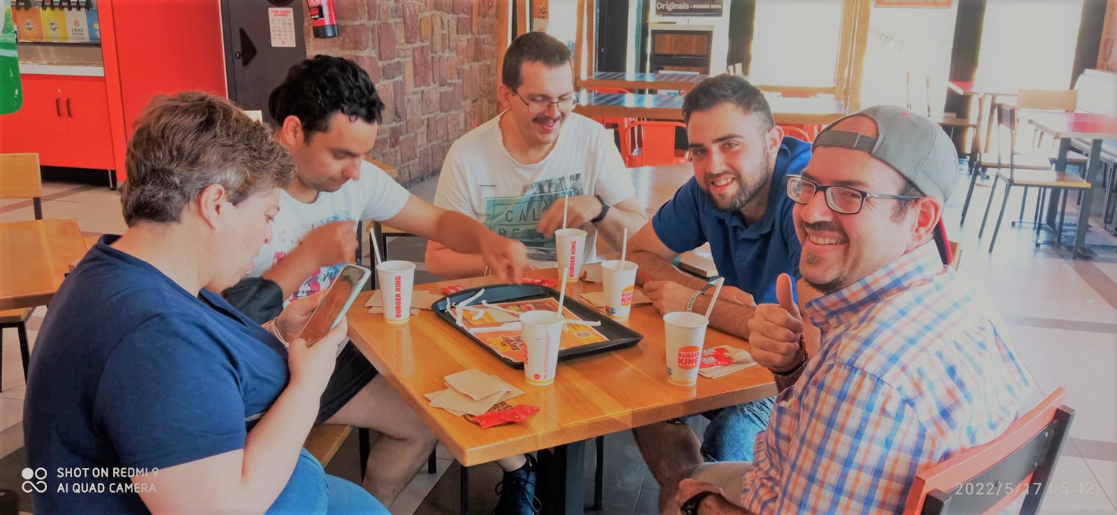 DISFRUTAMOS EN EL BURGUER KING