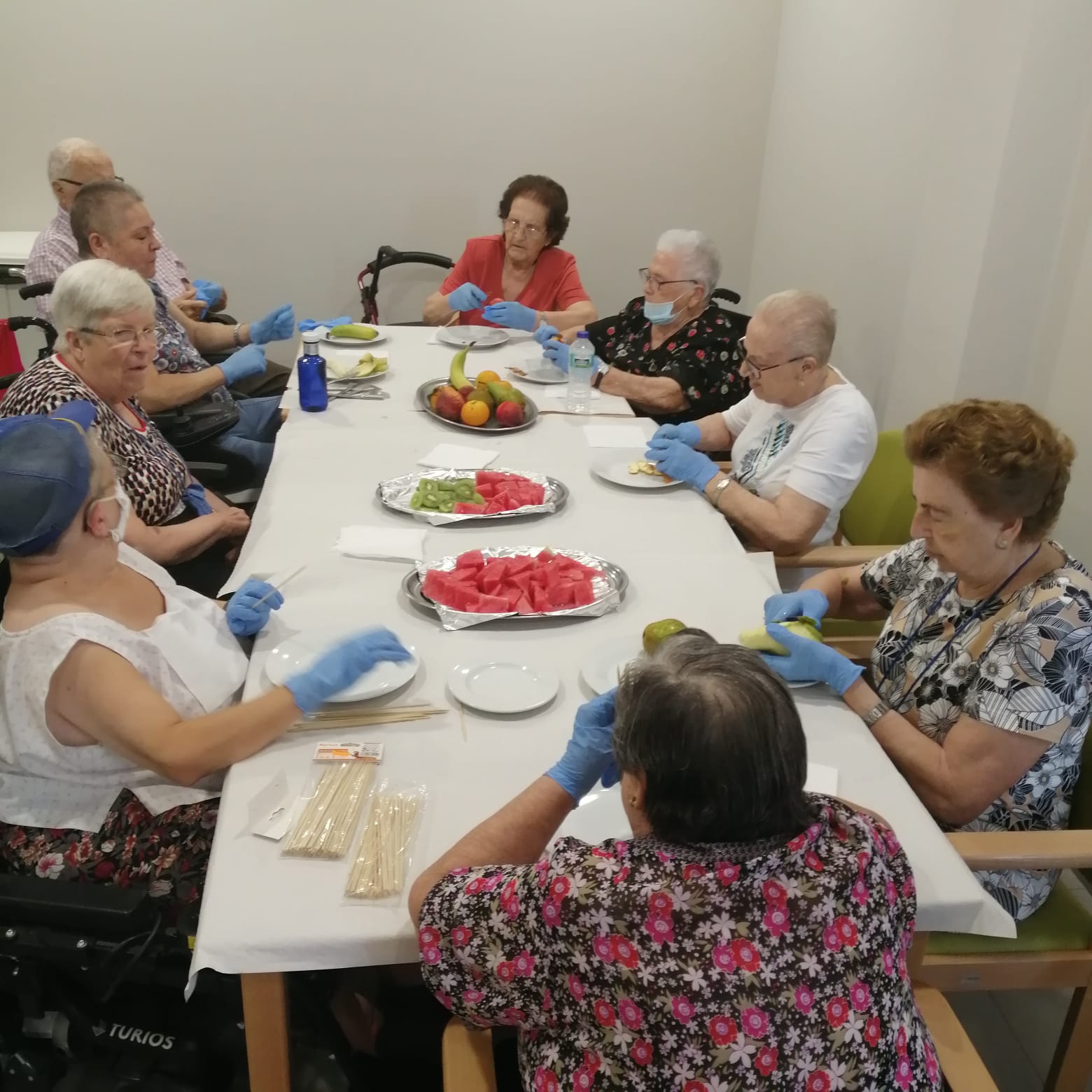 TALLER DE BROCHETAS DE FRUTAS