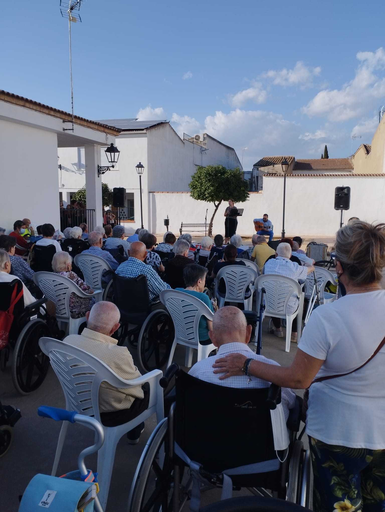 HOMENAJE A NUESTROS MAYORES