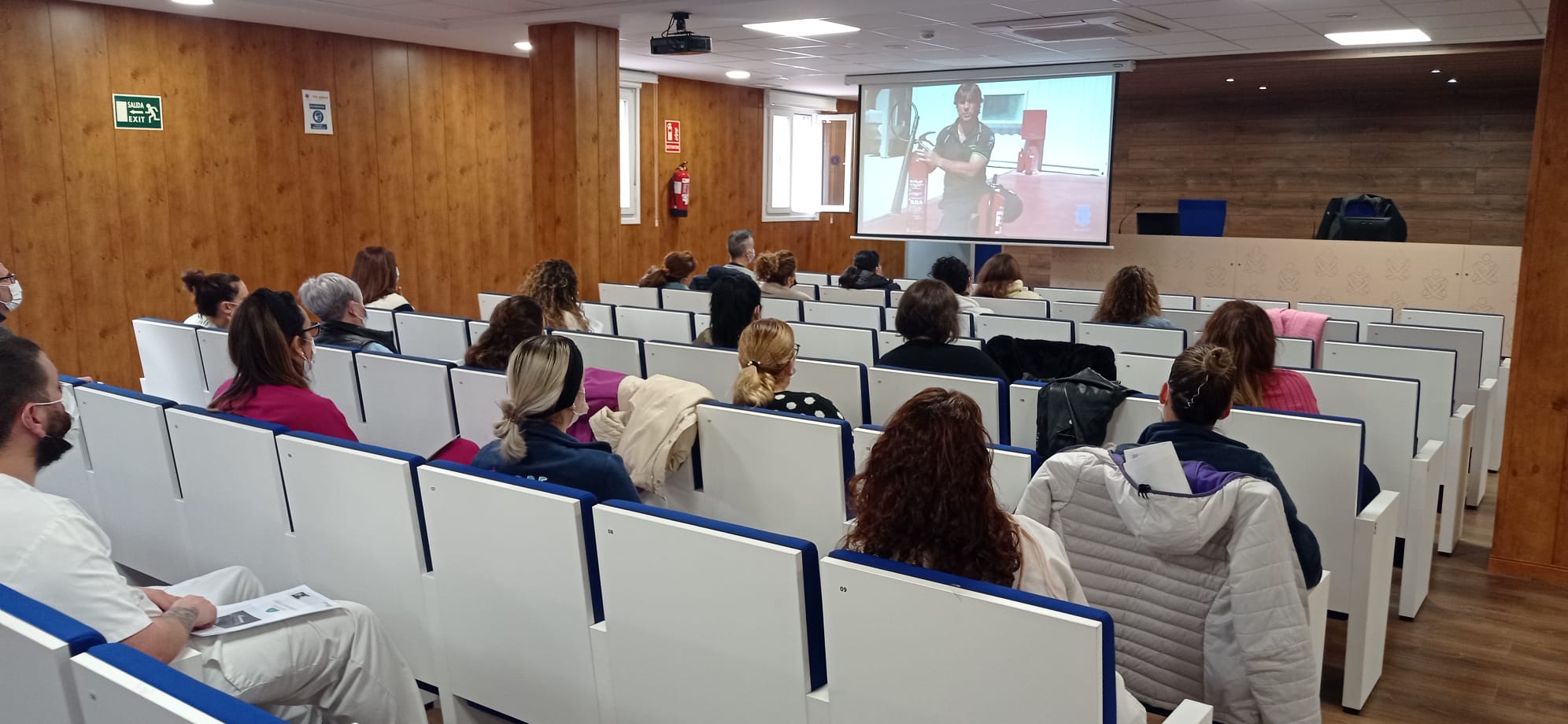 CURSO DE MERGENCIAS Y EVACUACIÓN DEL PERSONAL DE ENTREPINARES DEL MERCADILLO