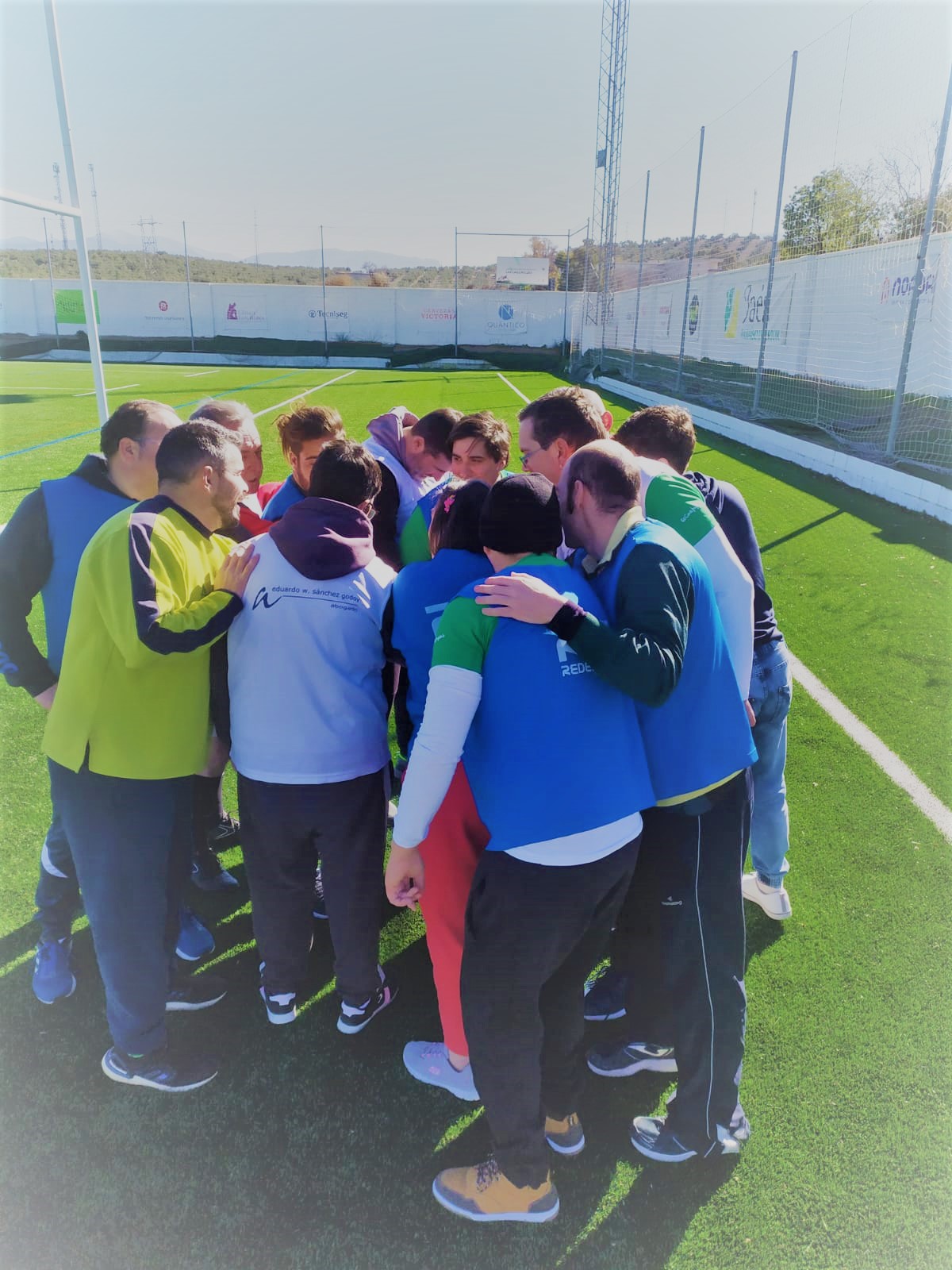 ENTREPINARES APUESTA POR EL RUGBY