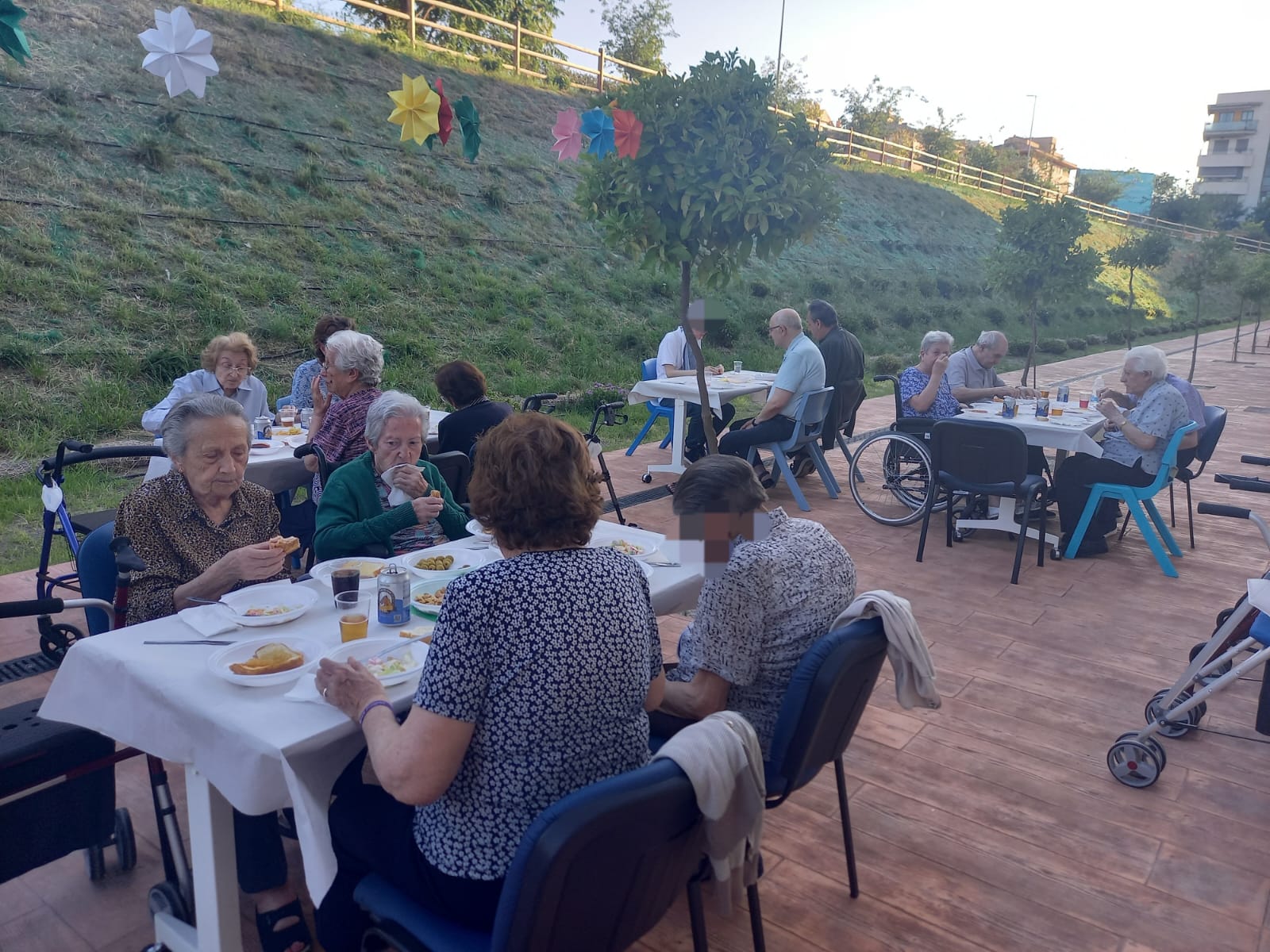 NUESTRA PARTICULAR TERRAZA DE VERANO RM-ICOEJ